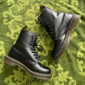 Doc Marten 1460s size 8